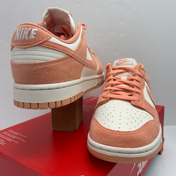 NIKE WMNS DUNK LOW SOFT PEARL/APRICOT AGATE-WHITE
 Athletic Sneakers - Picture 5 of 16